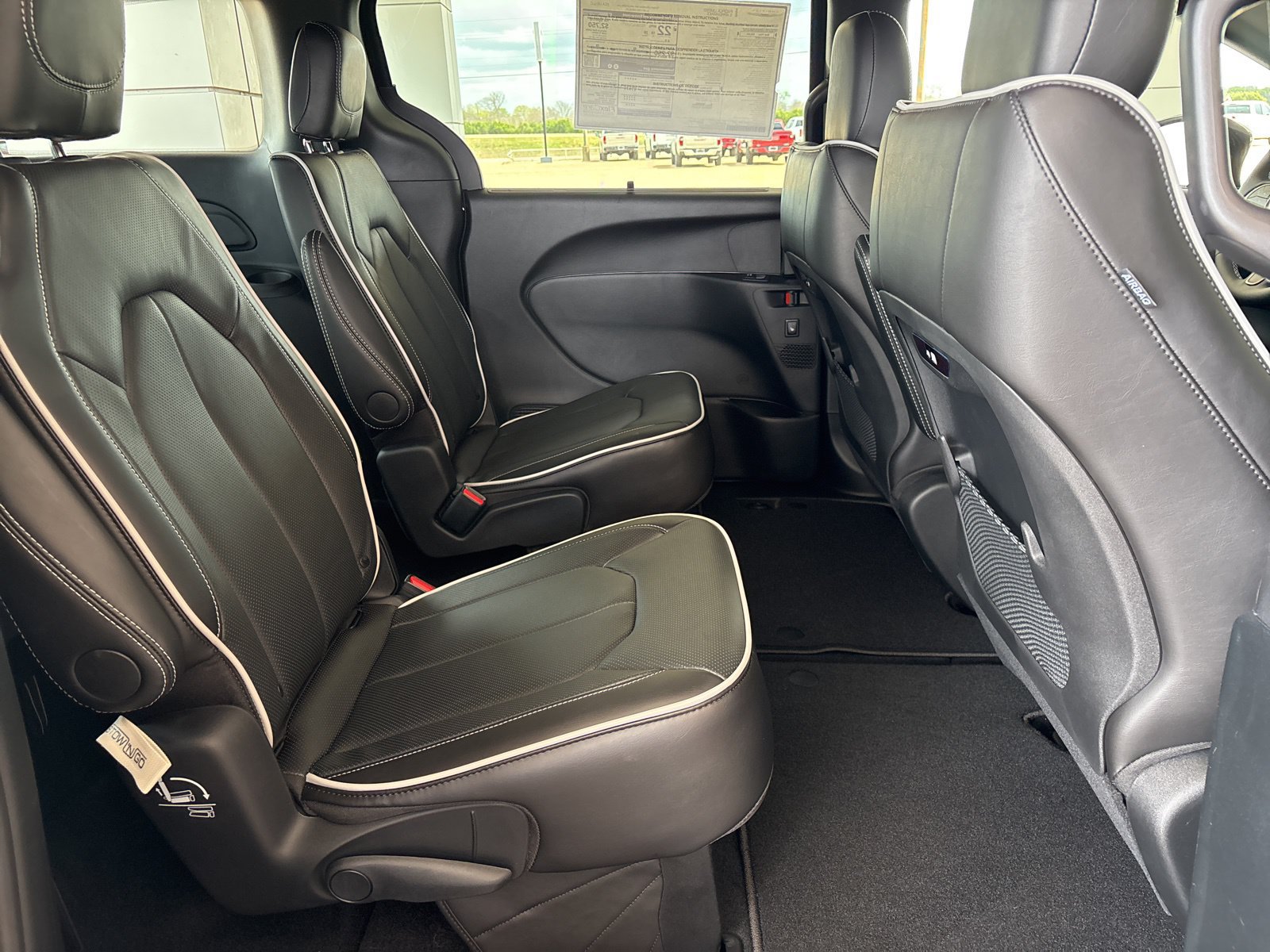 New 2026 Chrysler Pacifica Limited w/ S Appearance Package FWD image 22