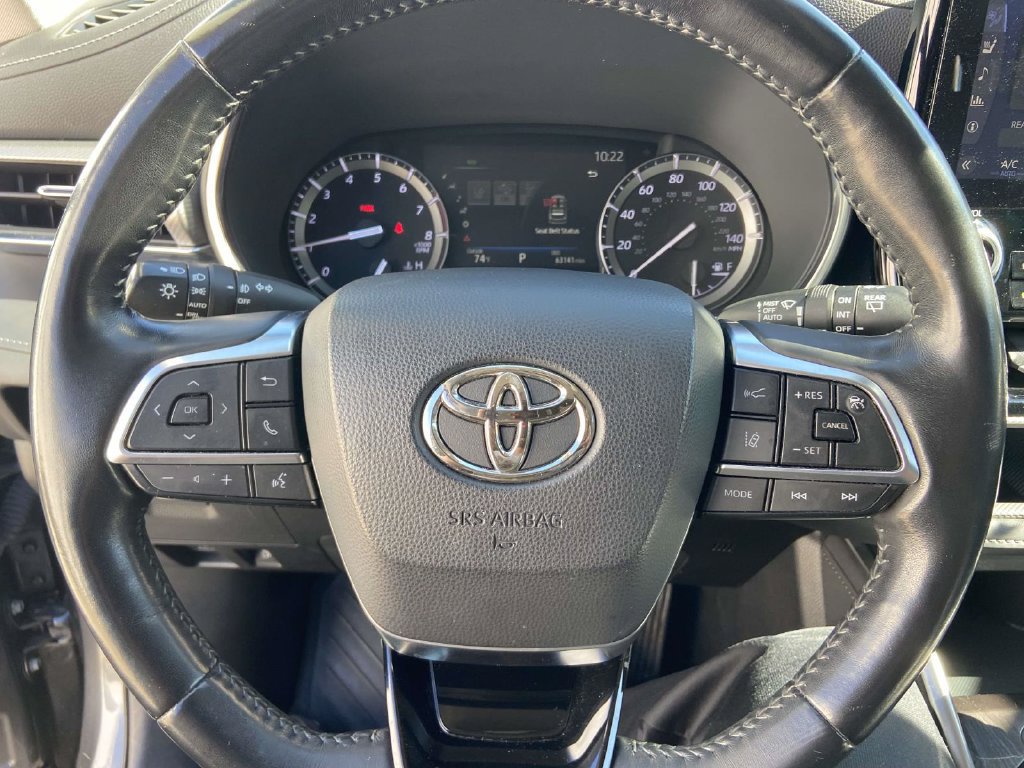 Used 2020 Toyota Highlander Platinum AWD/4WD image 33