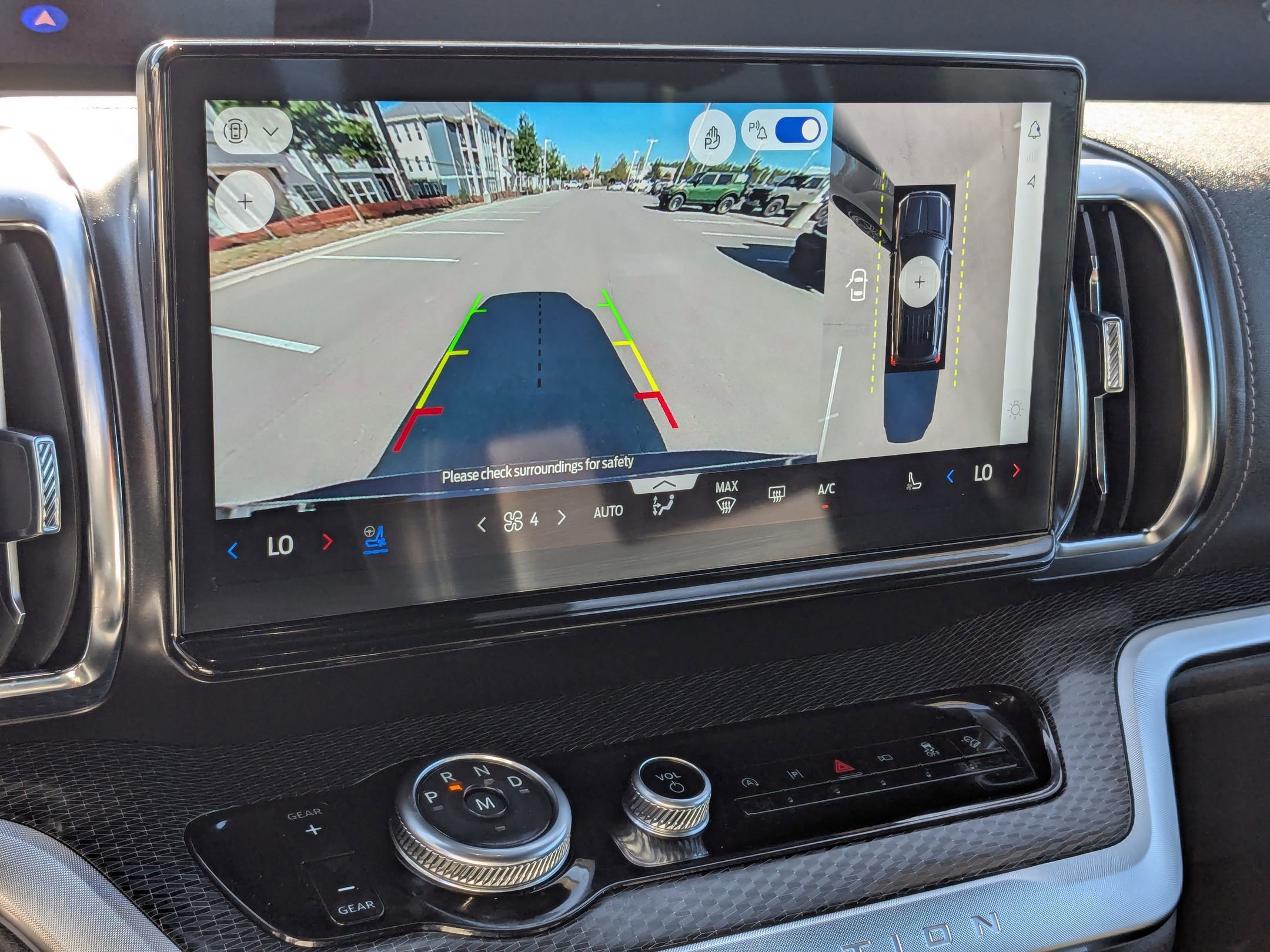 Certified 2025 Ford Expedition Platinum w/ Stealth Performance Package image 25