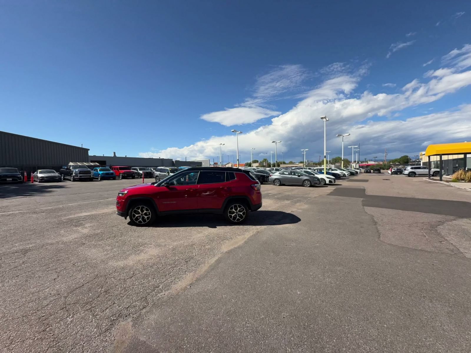Used 2025 Jeep Compass Limited AWD/4WD image 15