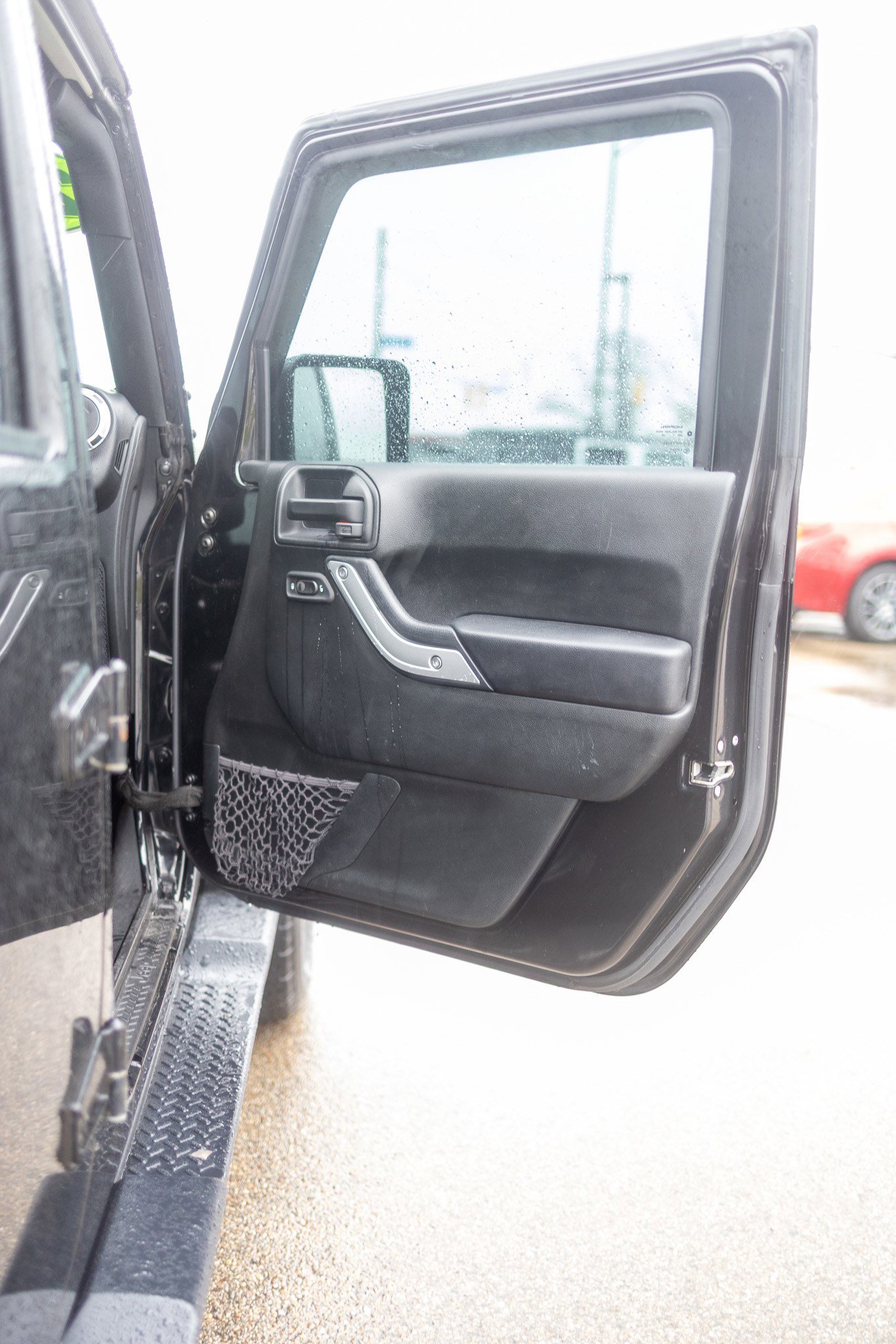 Used 2017 Jeep Wrangler Unlimited Sahara w/ Connectivity Group image 25