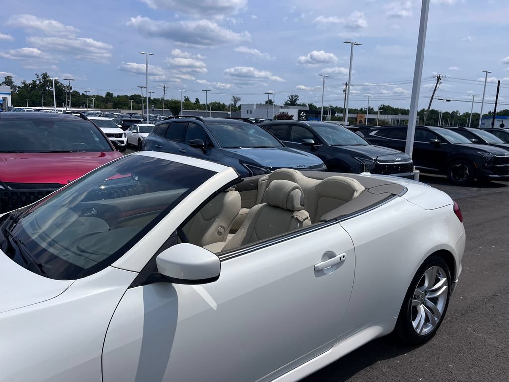 Used 2009 INFINITI G37 Convertible w/ Premium Pkg RWD image 8