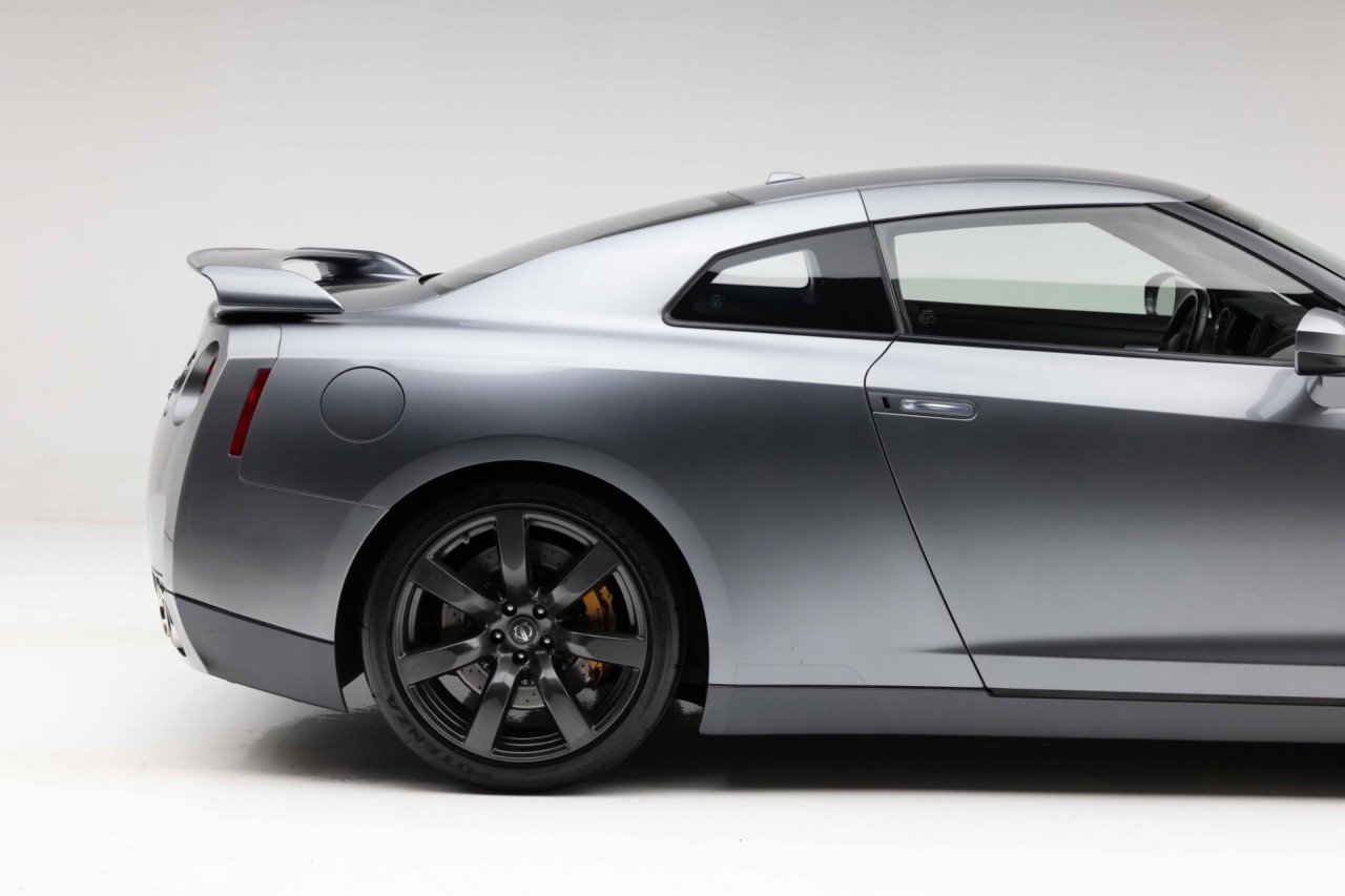 Used 2010 Nissan GT-R Premium AWD/4WD image 25