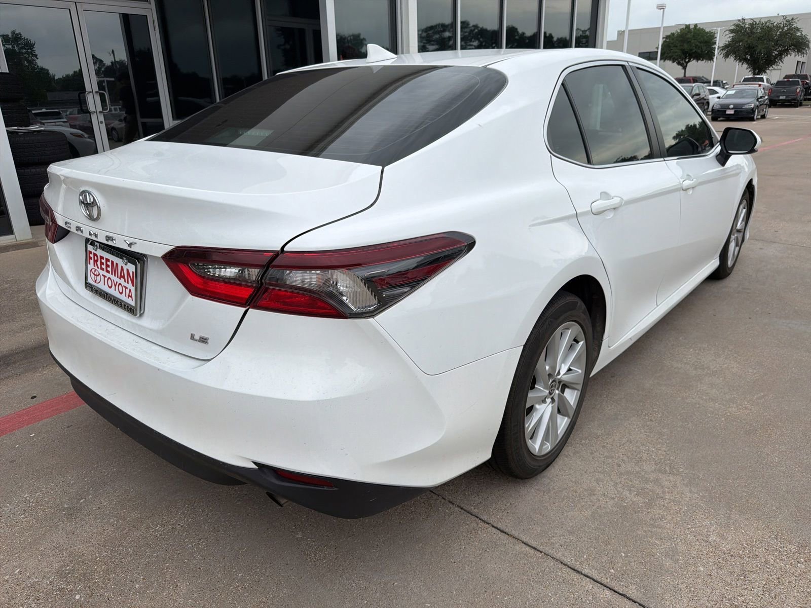 Used 2023 Toyota Camry LE FWD image 7