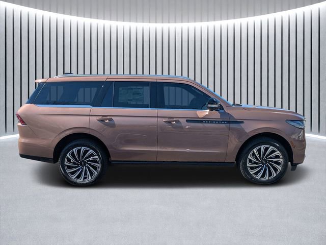 New 2026 Lincoln Navigator Black Label video 2