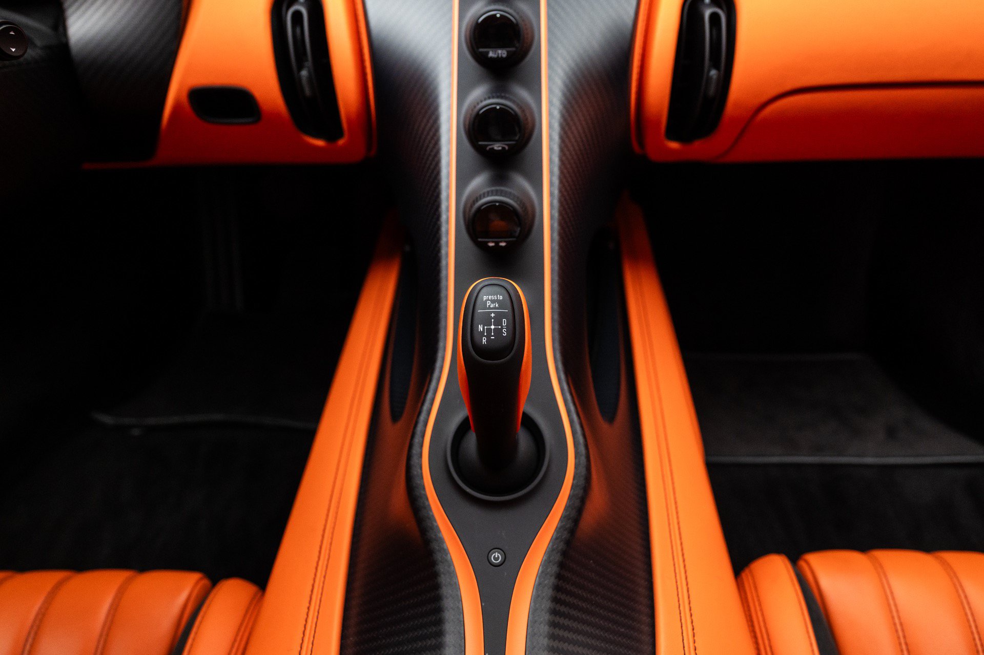 Used 2024 Bugatti Chiron Super Sport AWD/4WD image 26