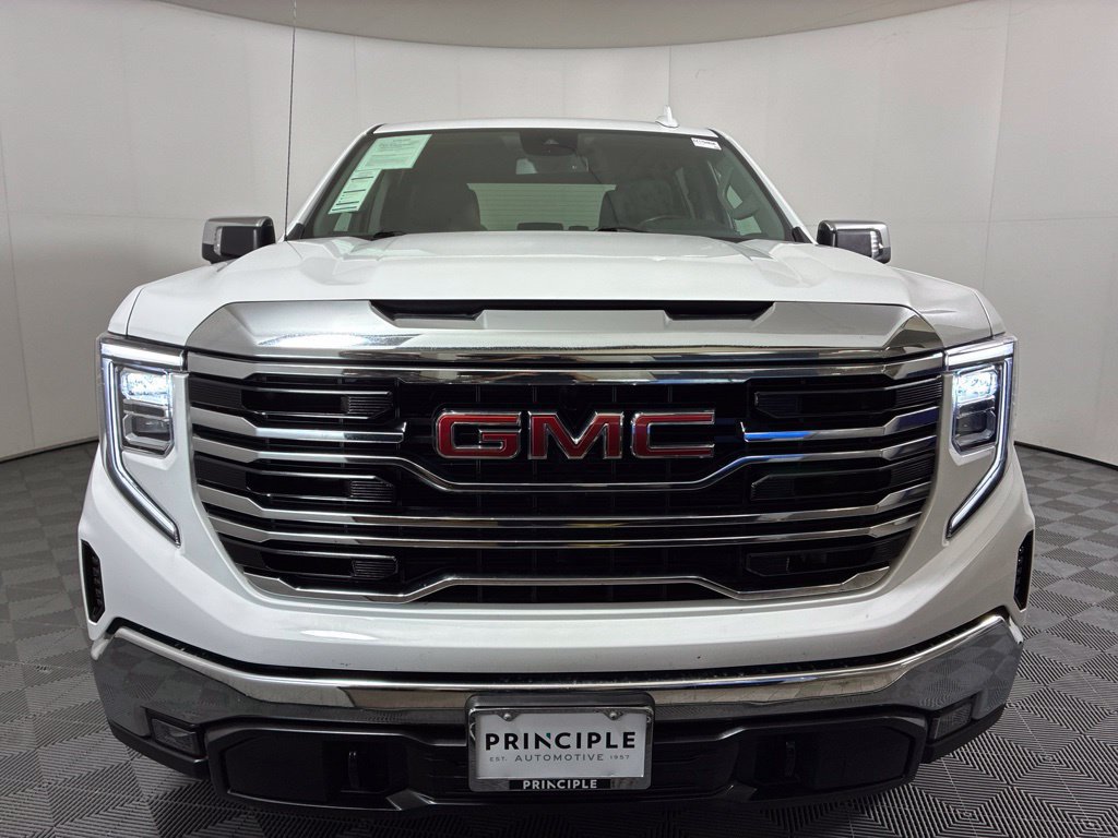 Used 2025 GMC Sierra 1500 SLT AWD/4WD image 3