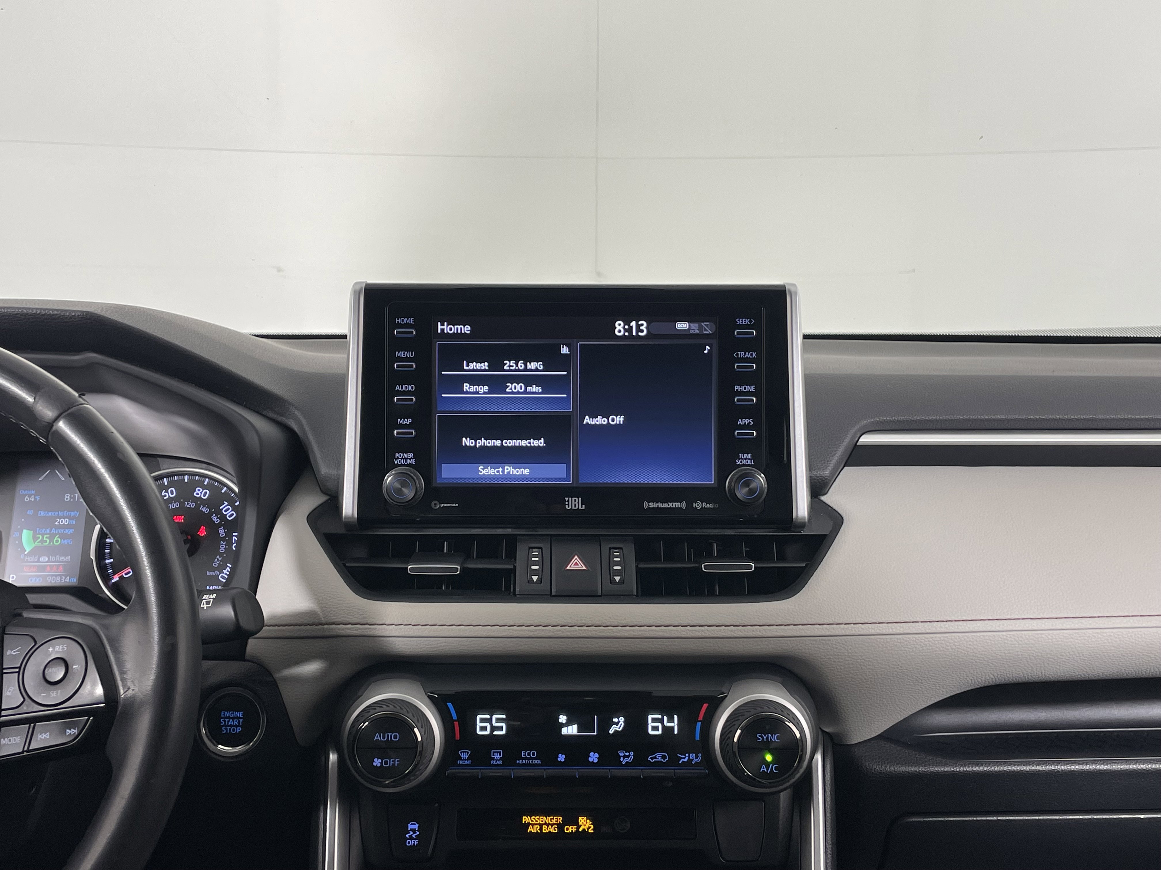 Used 2019 Toyota RAV4 XLE Premium image 17