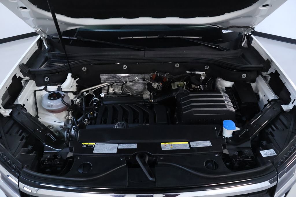 Used 2021 Volkswagen Atlas SEL R-Line image 38