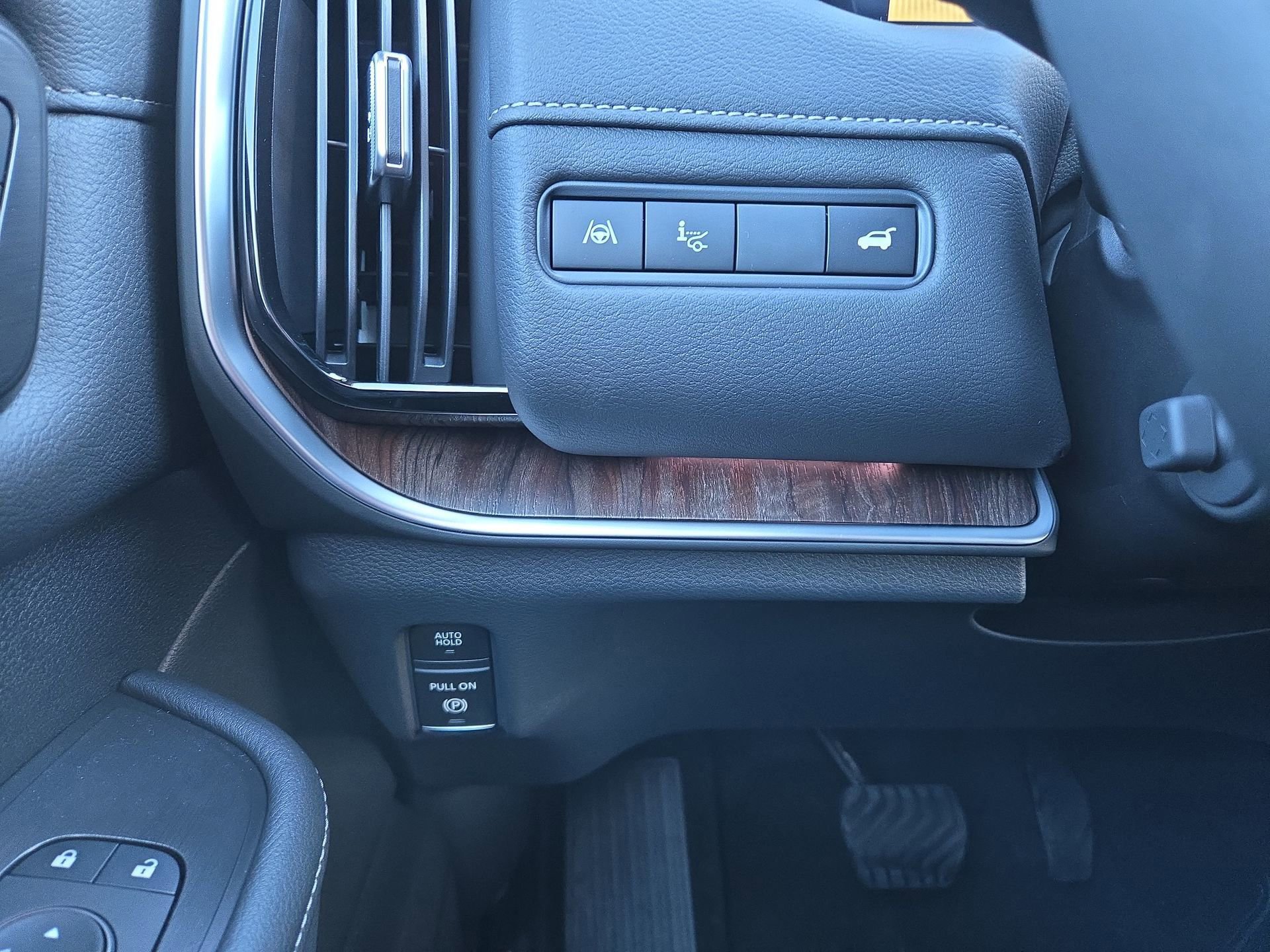 New 2026 Nissan Armada Platinum AWD/4WD image 19