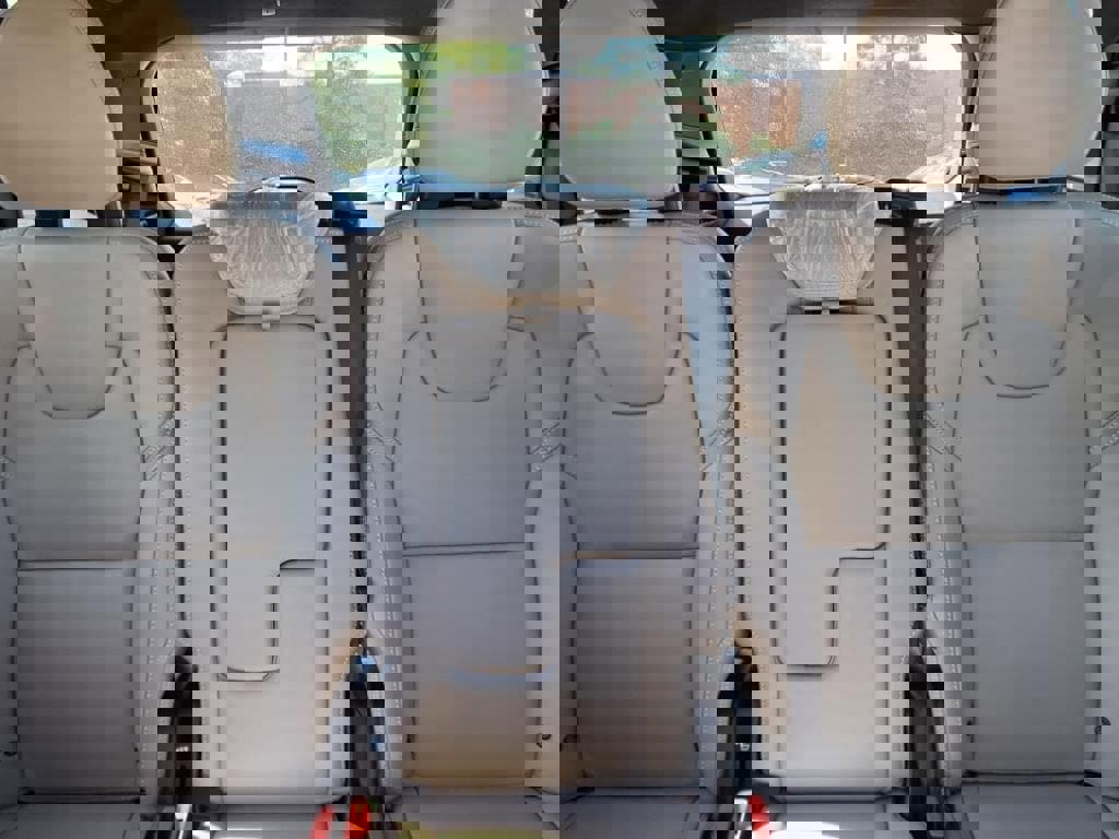 New 2026 Volvo XC90 B6 Ultra w/ Lounge Package image 16
