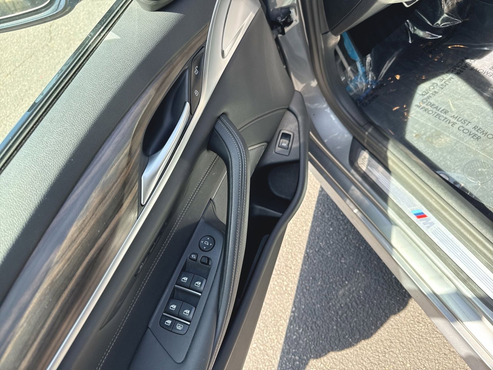 Certified 2023 BMW 540i xDrive w/ M Sport Package image 9