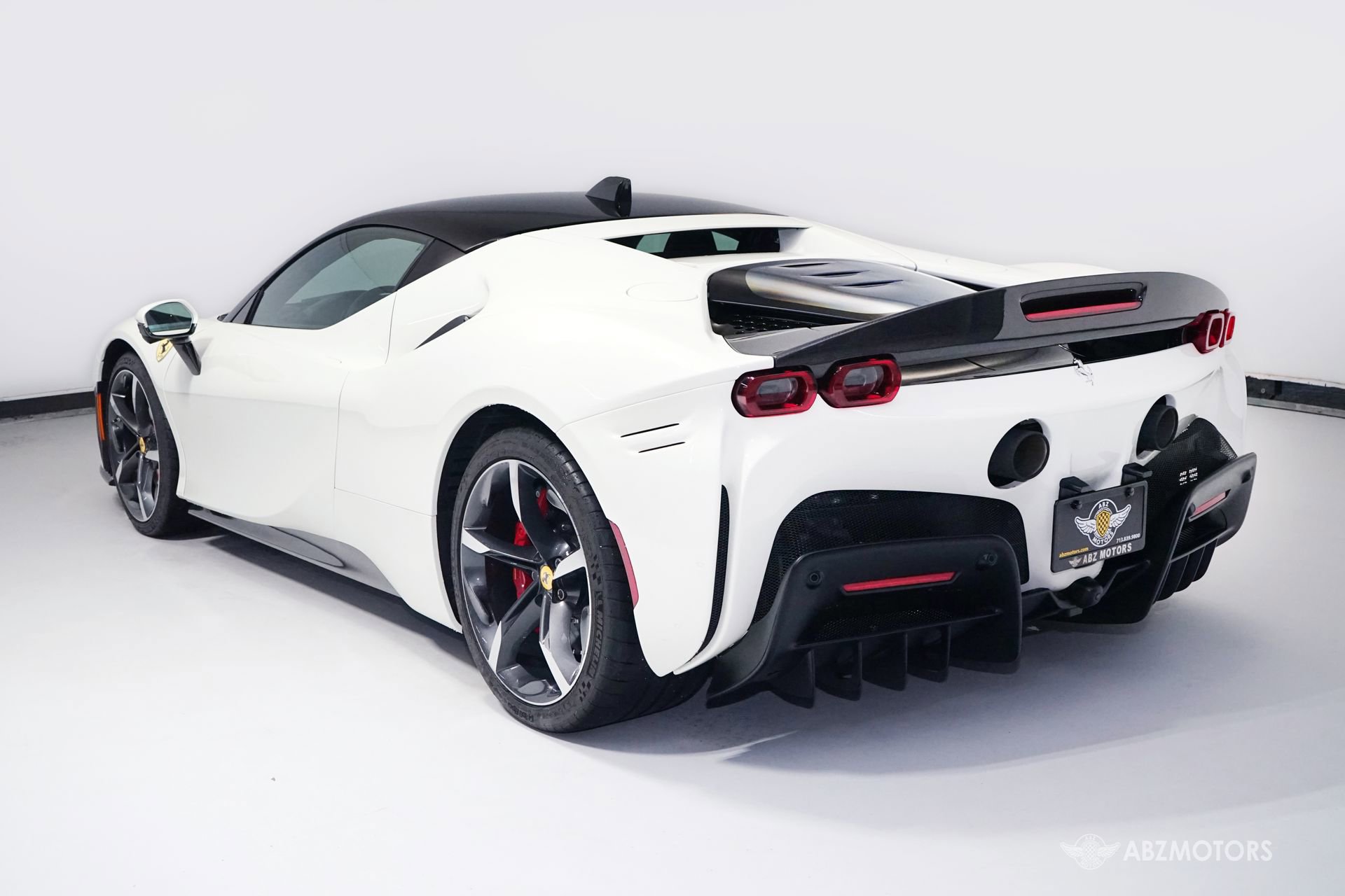 Used 2023 Ferrari SF90 Stradale AWD/4WD image 5