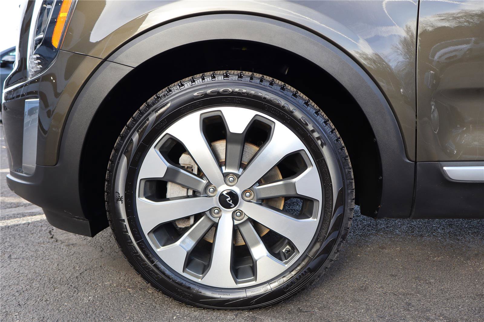 Certified 2022 Kia Telluride S image 11