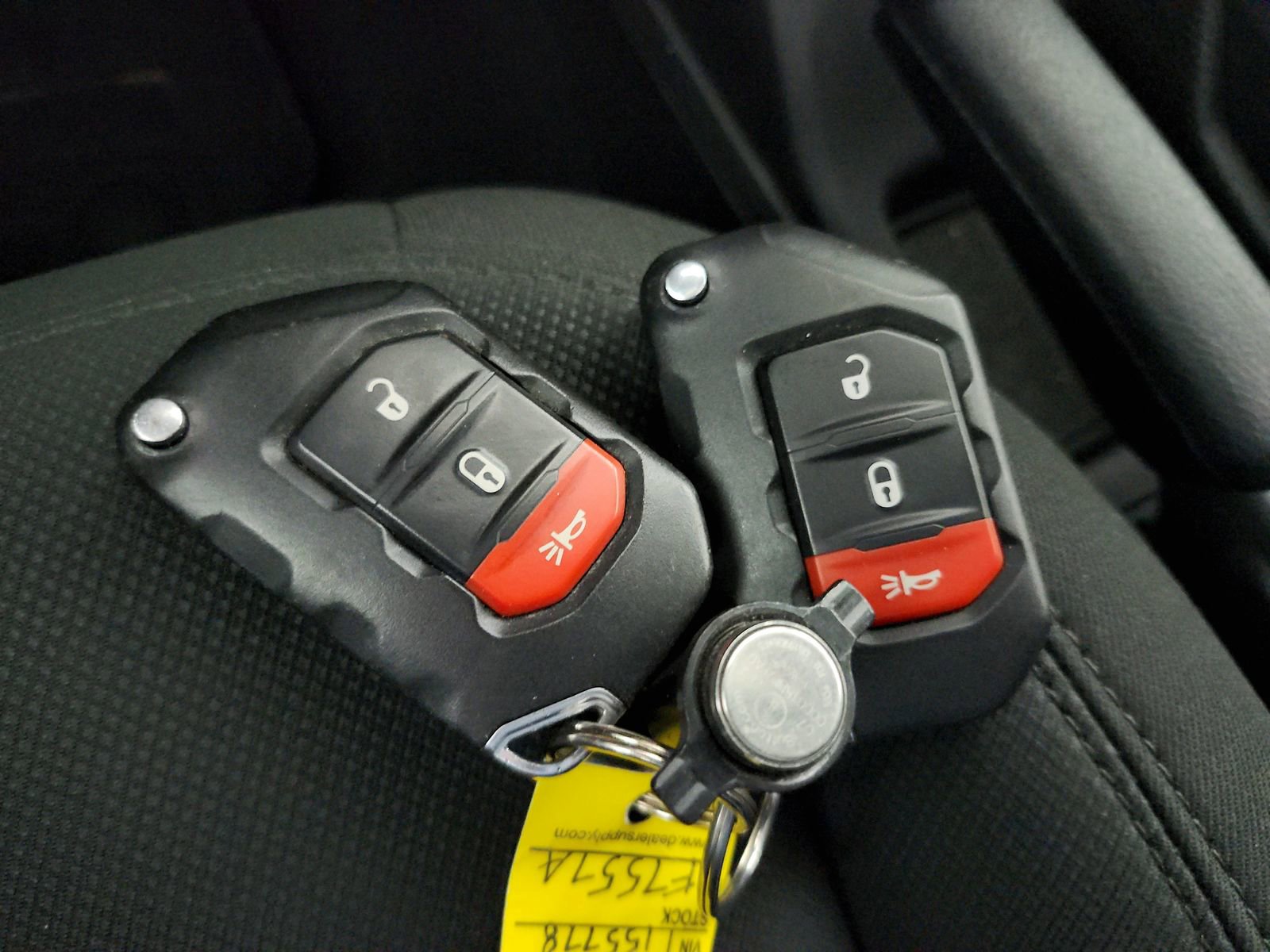 Used 2018 Jeep Wrangler Unlimited Sahara image 26