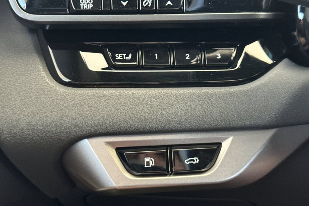 Used 2025 Lexus RX 350 Premium Plus w/ Accessory Package (Z1) FWD image 32