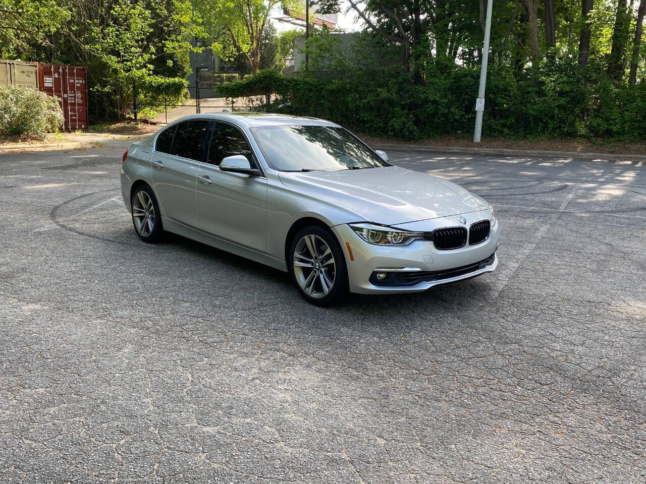 Used 2018 BMW 330i xDrive Sedan AWD/4WD image 3