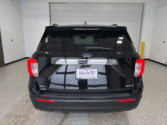 Used 2023 Ford Explorer XLT image 5
