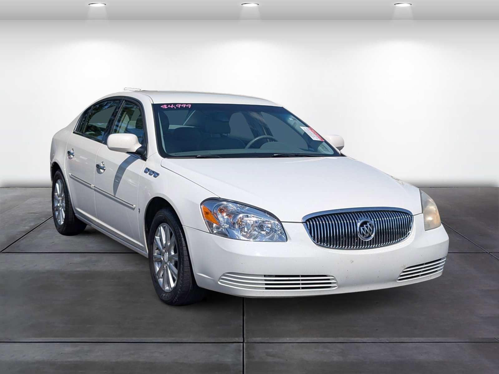 Used 2009 Buick Lucerne CXL FWD image 2