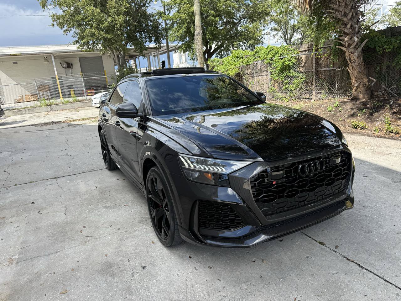Used 2021 Audi RS Q8 w/ Carbon Optic Package AWD/4WD image 84