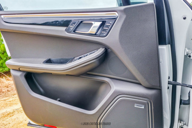 Used 2017 Porsche Macan S AWD/4WD image 41