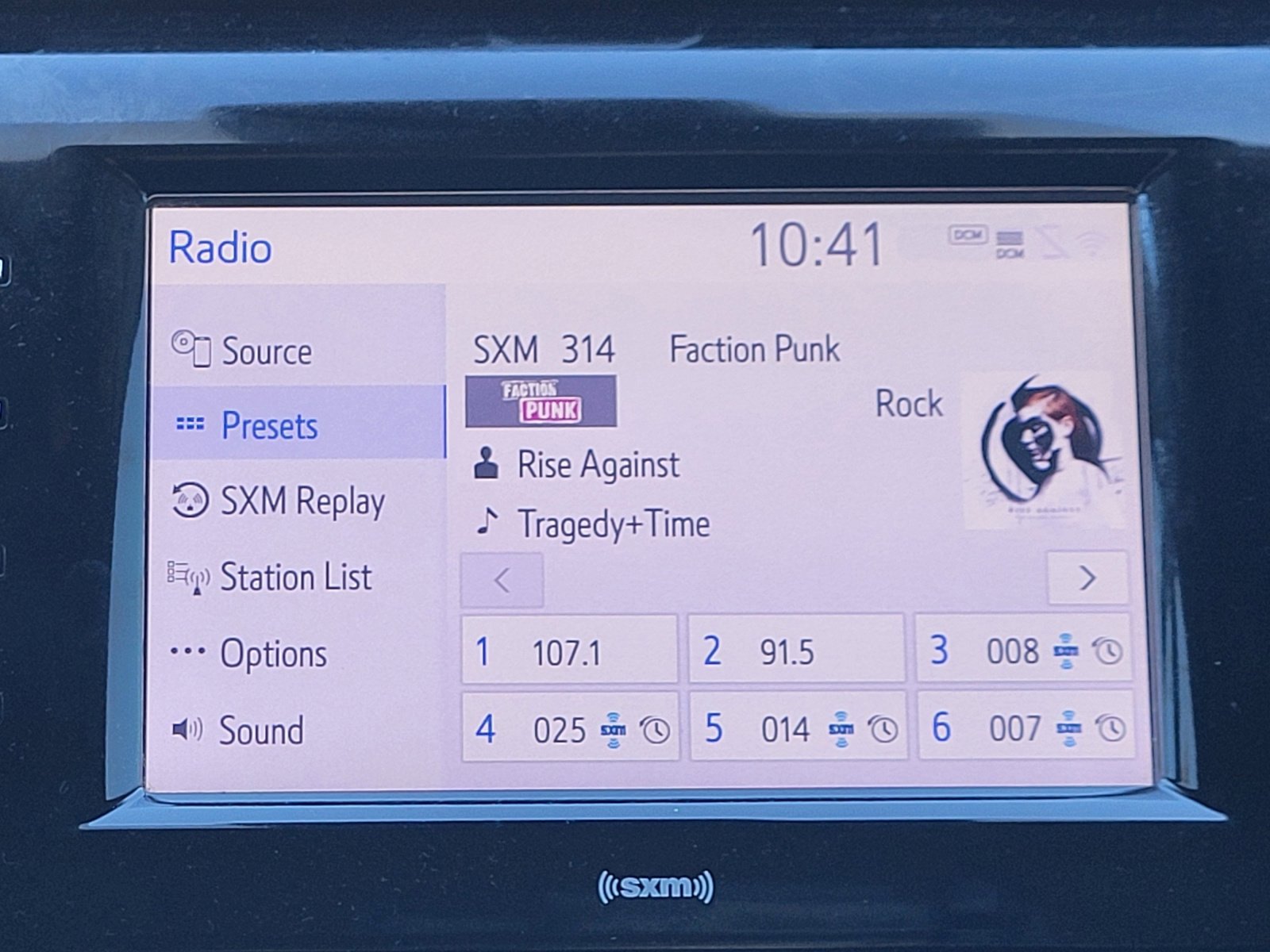 Used 2020 Toyota Camry SE image 29