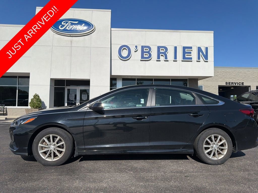 Used 2019 Hyundai Sonata SE w/ Cargo Package FWD image 1