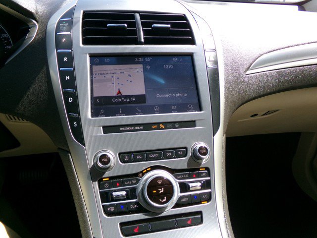 Used 2020 Lincoln MKZ AWD w/ Convenience Package image 18