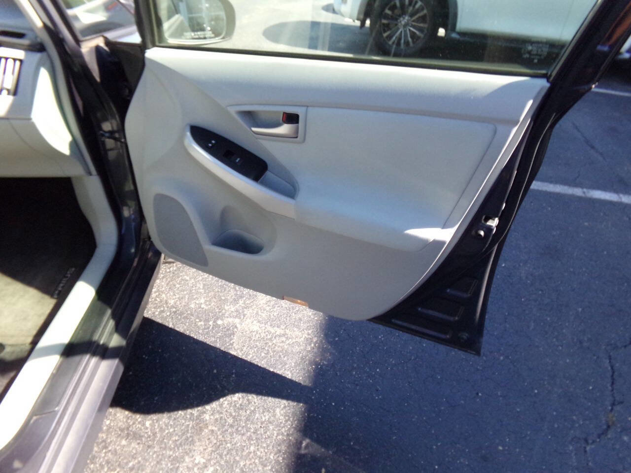 Used 2012 Toyota Prius Two FWD image 28
