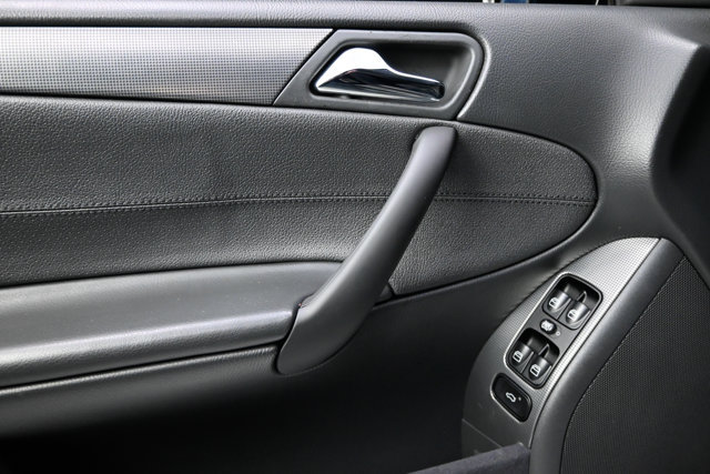 Used 2003 Mercedes-Benz C 230 Sedan image 39