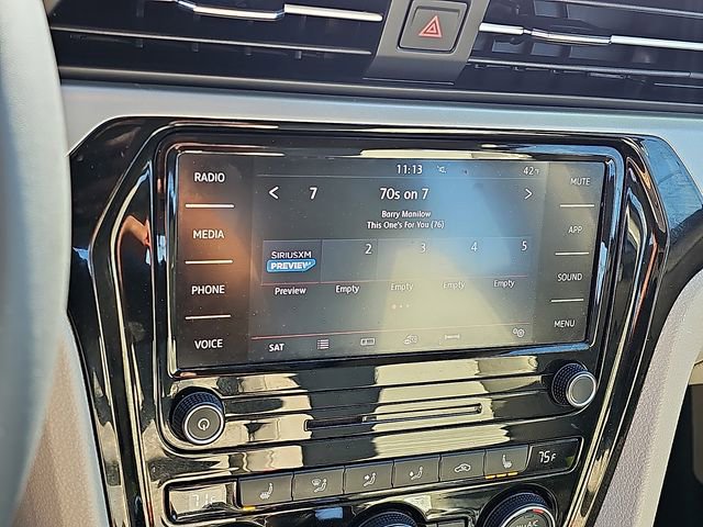 Used 2022 Volkswagen Passat 2.0T SE image 18