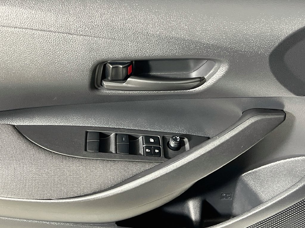 Used 2025 Toyota Corolla LE FWD image 13