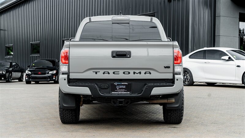 Used 2022 Toyota Tacoma TRD Off-Road w/ Technology Package RWD image 6