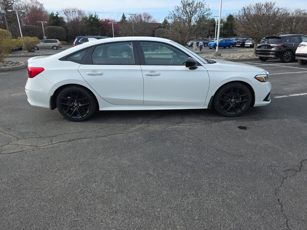 Used 2023 Honda Civic Sport image 8