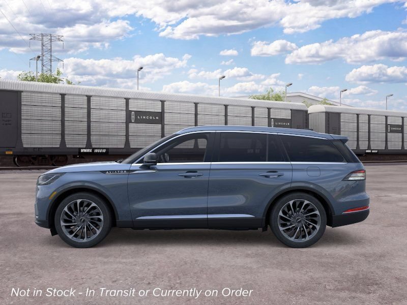 New 2026 Lincoln Aviator Reserve AWD/4WD image 3