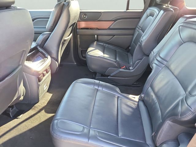 Used 2024 Lincoln Navigator Premiere AWD/4WD image 15