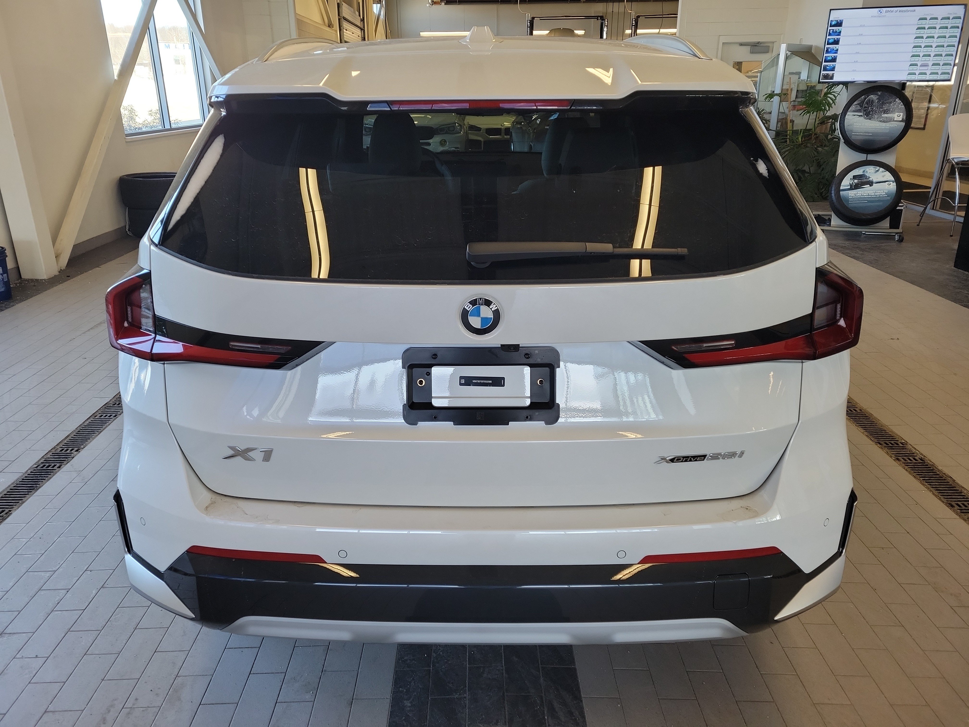 Used 2026 BMW X1 xDrive28i w/ Convenience Package AWD/4WD image 6