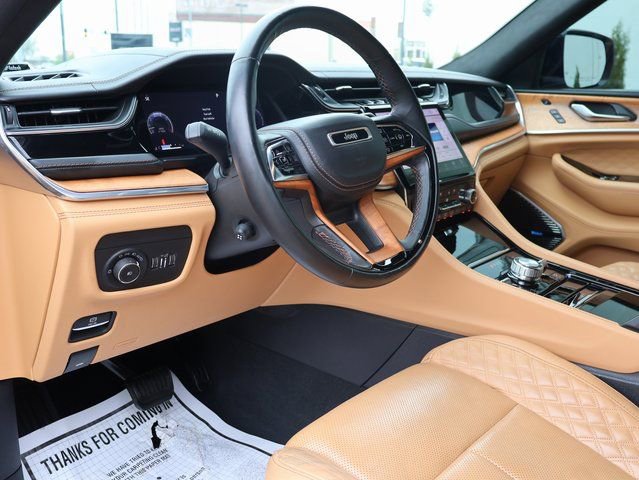 Used 2023 Jeep Grand Cherokee Summit image 24