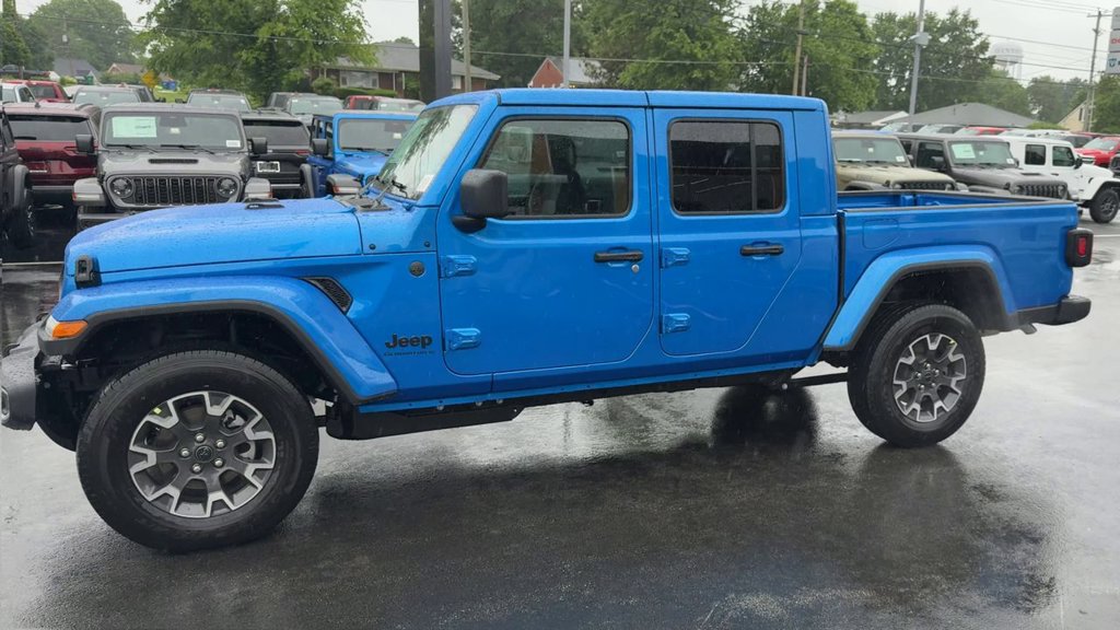 New 2026 Jeep Gladiator Sport AWD/4WD image 3