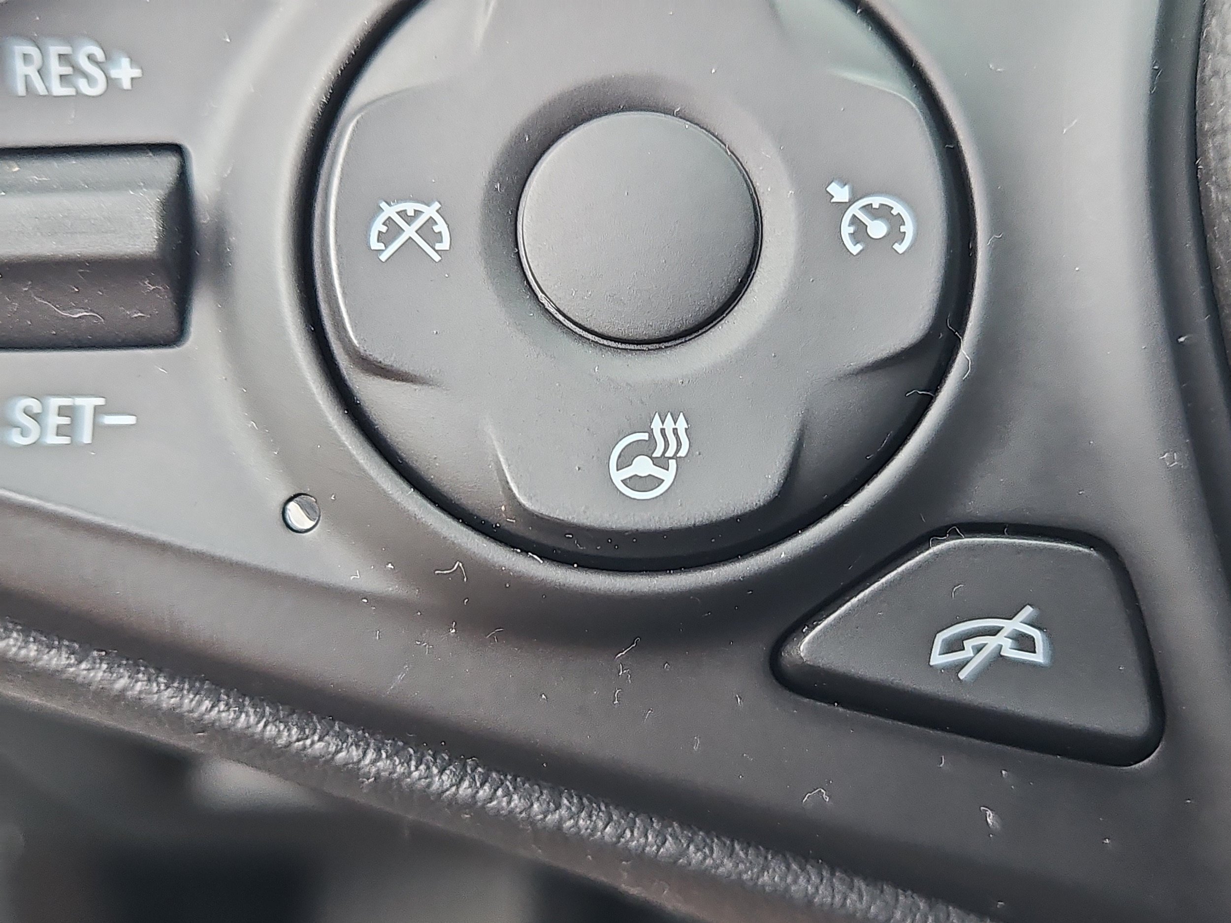Used 2020 Buick Envision Essence FWD image 13