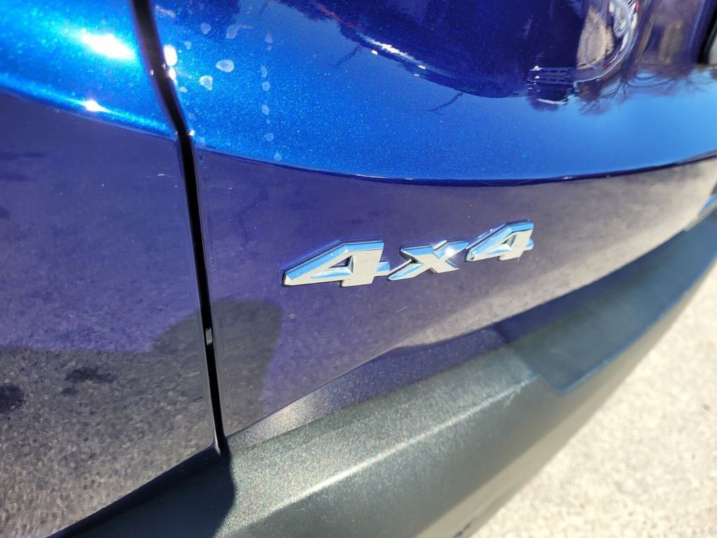 Used 2020 Jeep Renegade Latitude w/ Cold Weather Group image 12