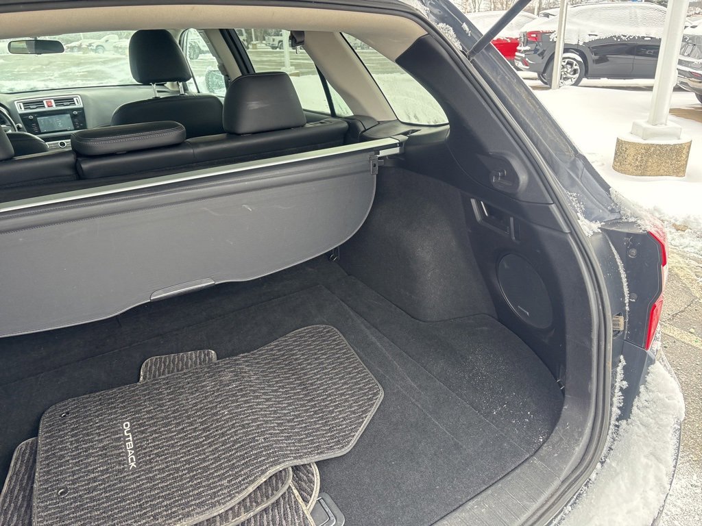 Used 2016 Subaru Outback 2.5i Limited image 9