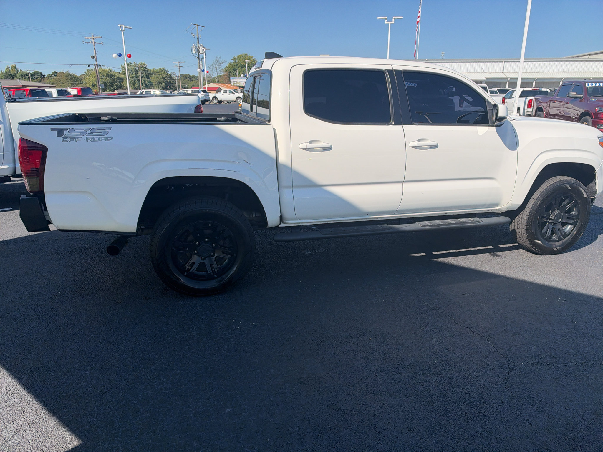 Used 2021 Toyota Tacoma SR w/ SR Convenience Package RWD image 4