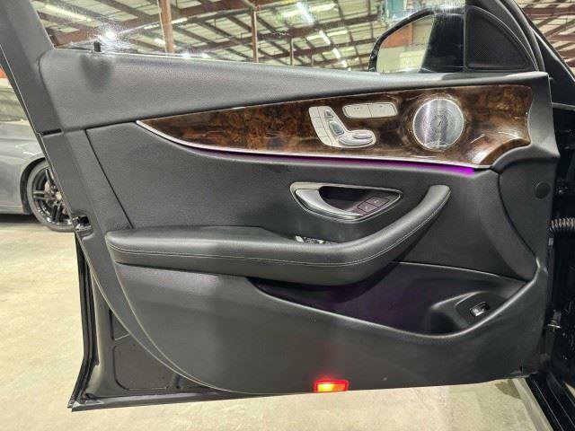 Used 2017 Mercedes-Benz E 400 4MATIC Wagon image 26