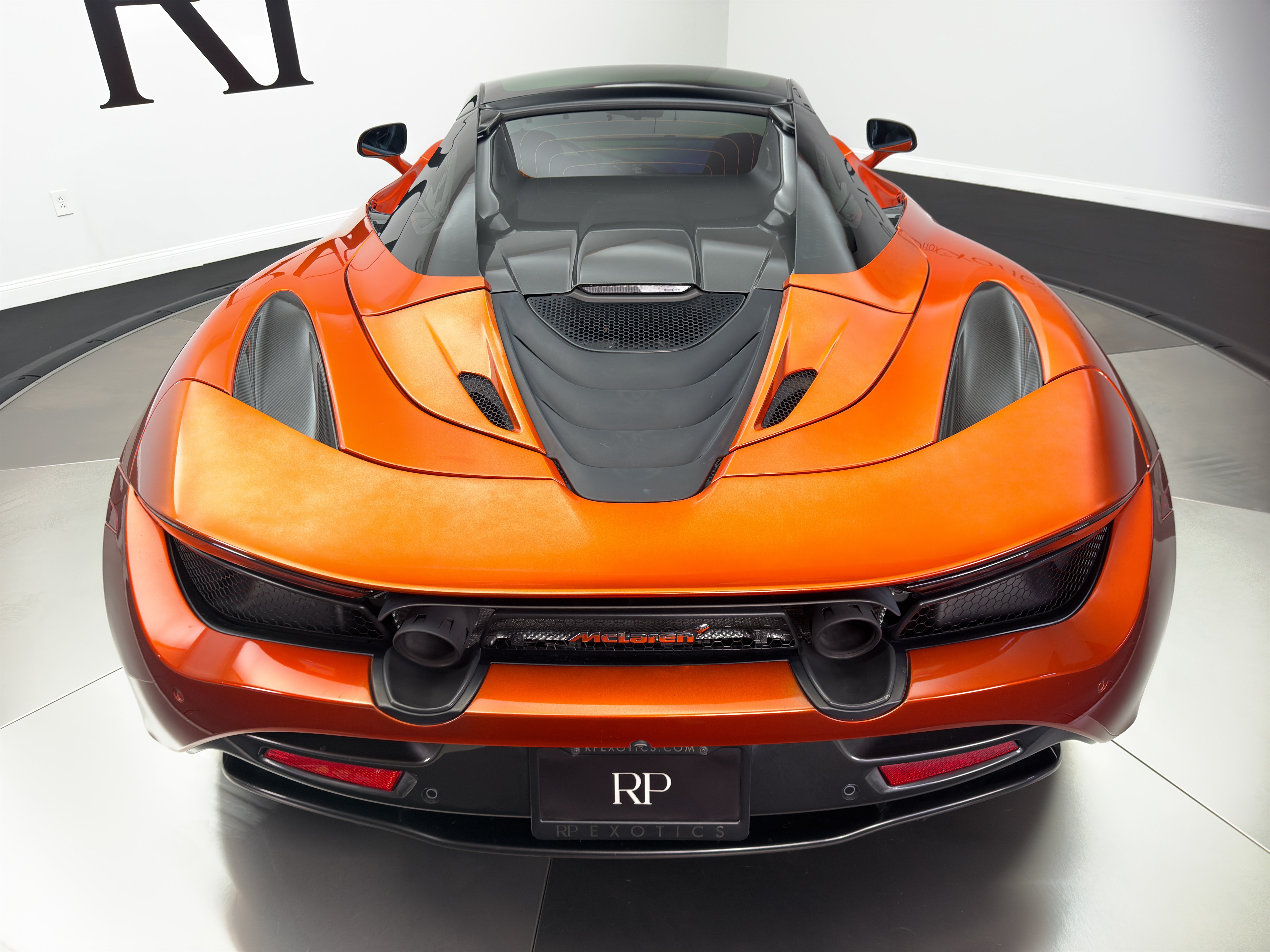 Used 2020 McLaren 720S Spider RWD image 19