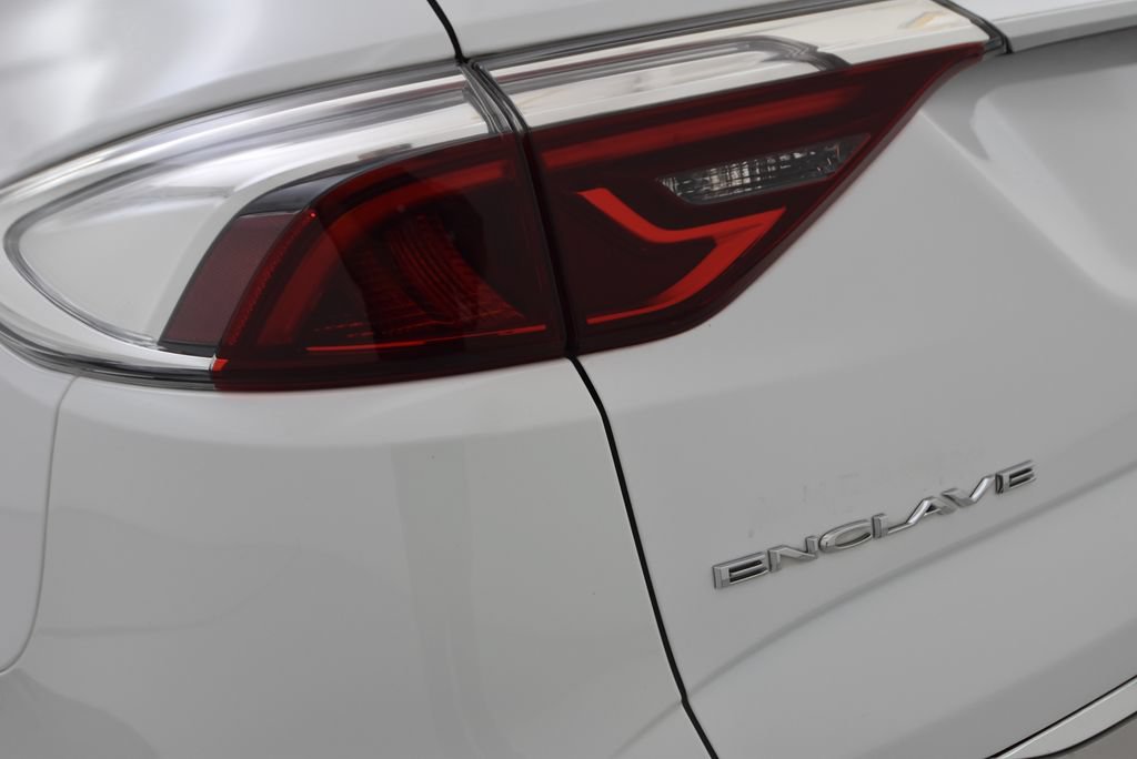 Used 2022 Buick Enclave Essence FWD image 38