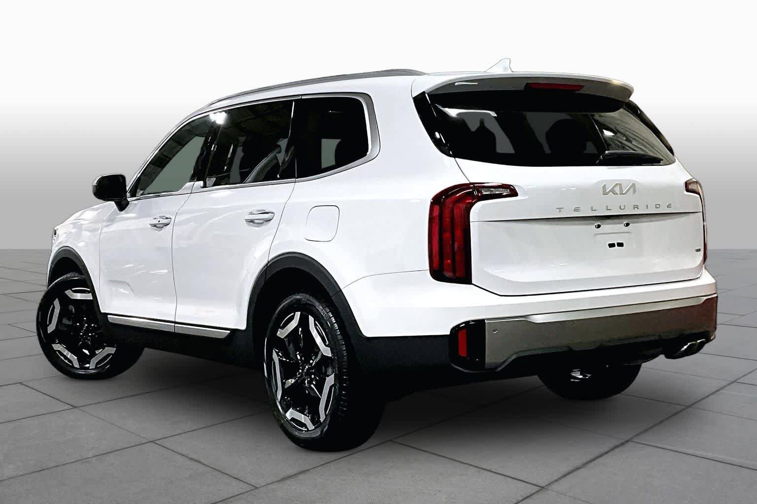 Used 2025 Kia Telluride S AWD/4WD image 12