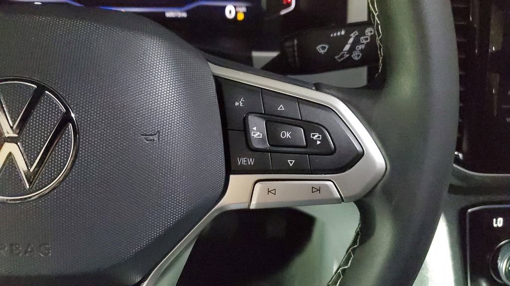 Used 2022 Volkswagen Atlas Cross Sport SE image 31