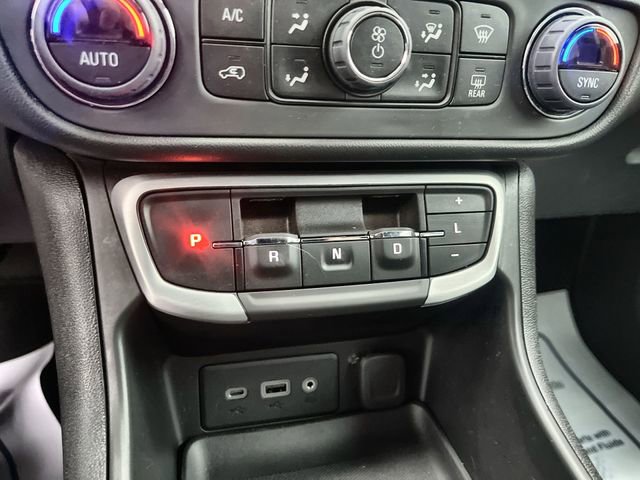 Used 2023 GMC Terrain SLE w/ Driver Convenience Package image 22