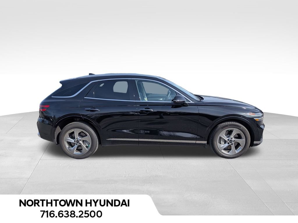 Used 2026 Genesis GV70 2.5T Select image 14